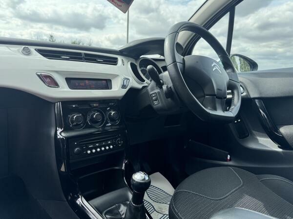 Citroen C3 1.6 Exclusive 118 Bhp Blue #13