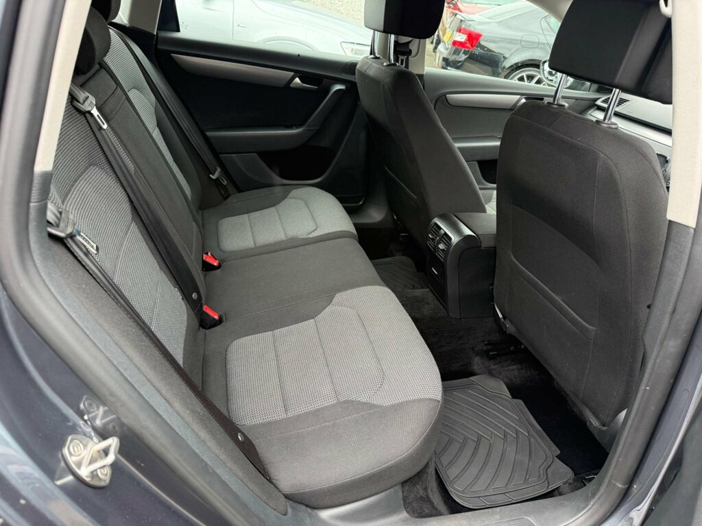 Volkswagen Passat 2.0 Tdi Bluemotion Tech Sport Estate Ma Silver #22