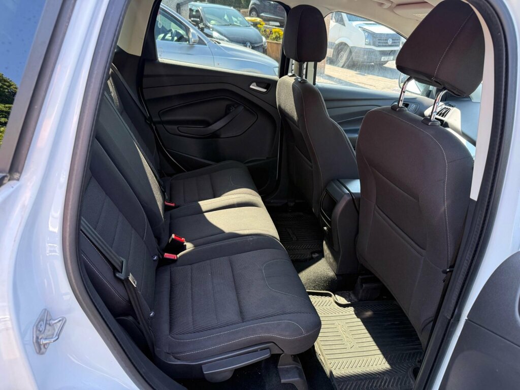 Ford Kuga Blue #18