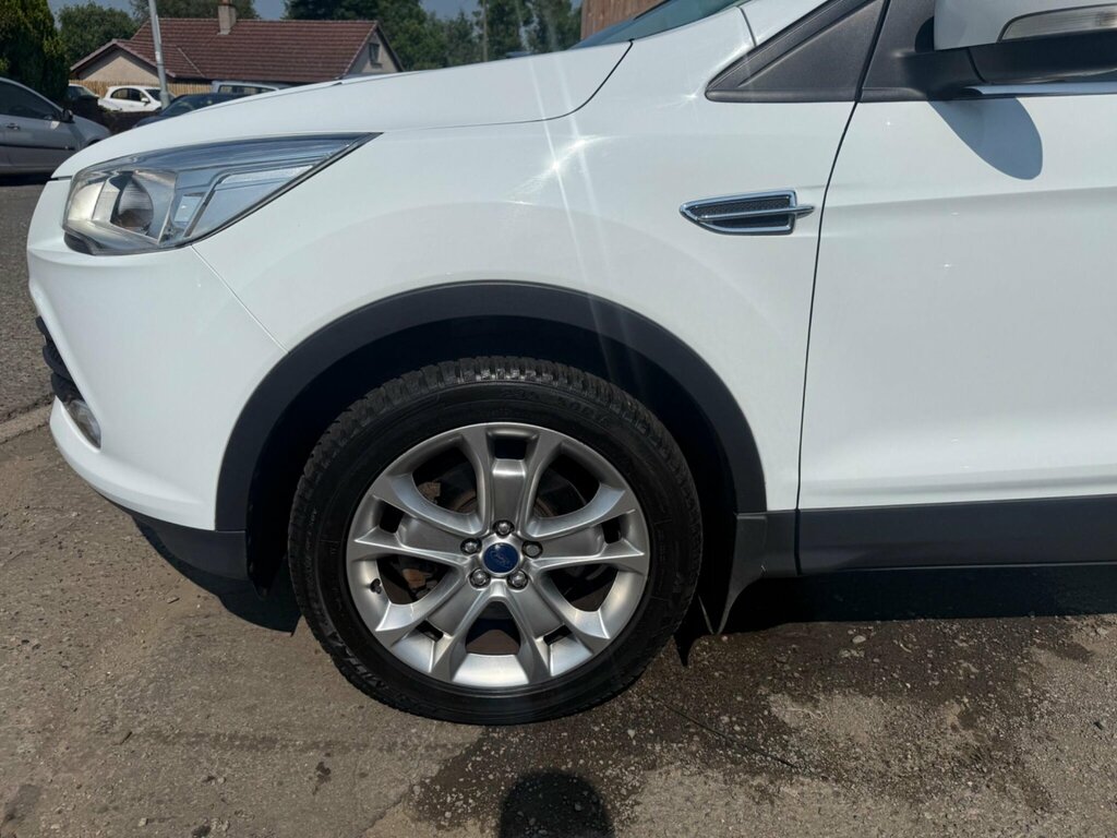 Ford Kuga 2.0 Tdci Zetec Awd Euro 5 White #4