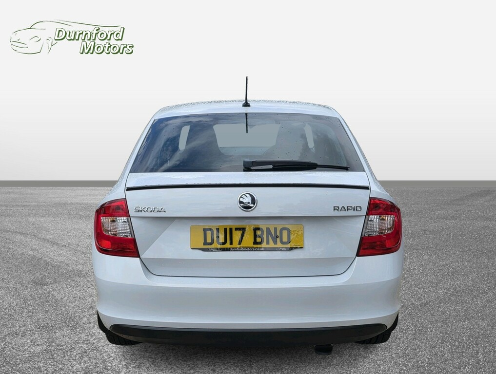 Skoda Rapid 1.2 Tsi Sport White #5