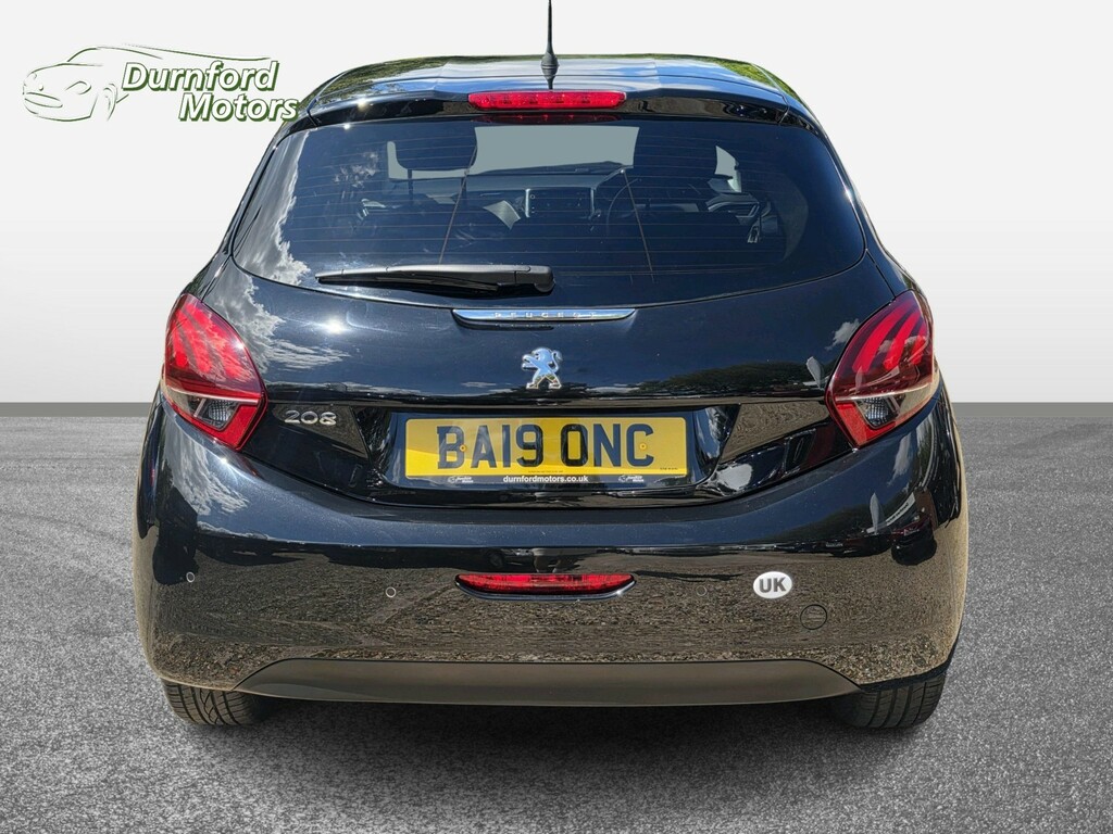 Peugeot 208 Hatchback 1.2 Puretech Signature 201919 Black #5
