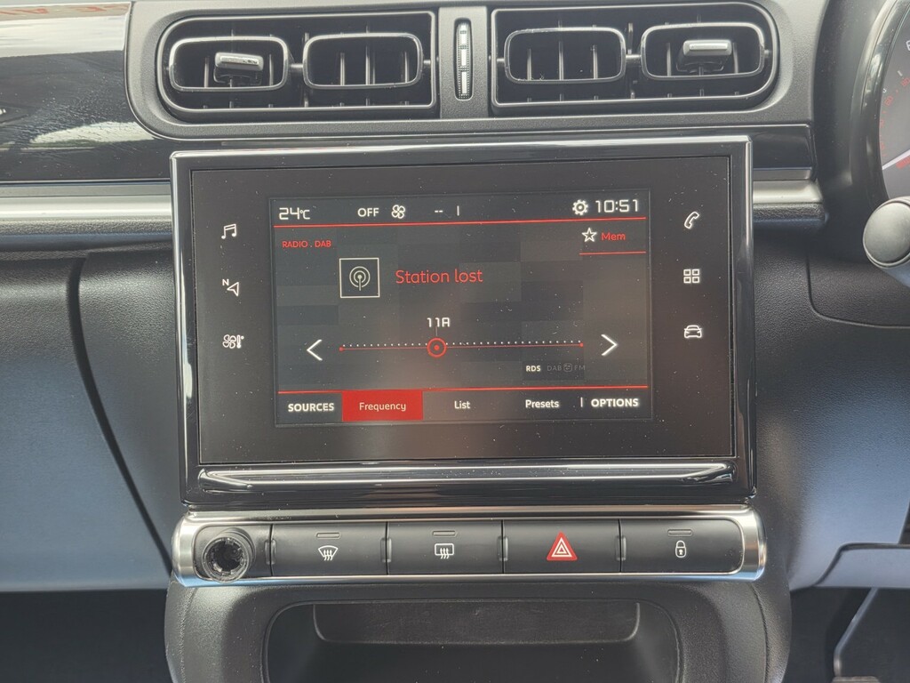 Citroen C3 2018 Citroen C3 110Bhp Puretech Flair Glass Roof Black #13