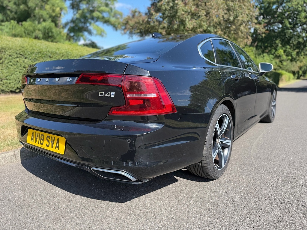 Volvo S90 D4 R-design U3583 Ulez AV18SVA Black #4