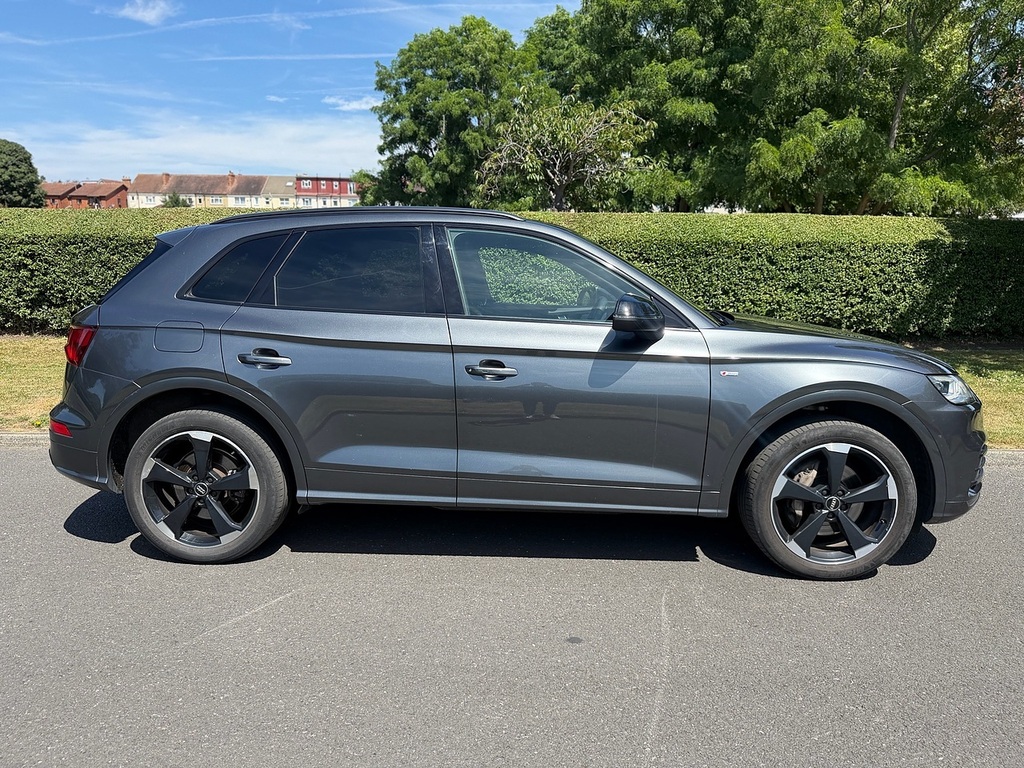 Audi Q5 Tfsie Black Edition U3578 Ulez AV20ZNA Grey #2