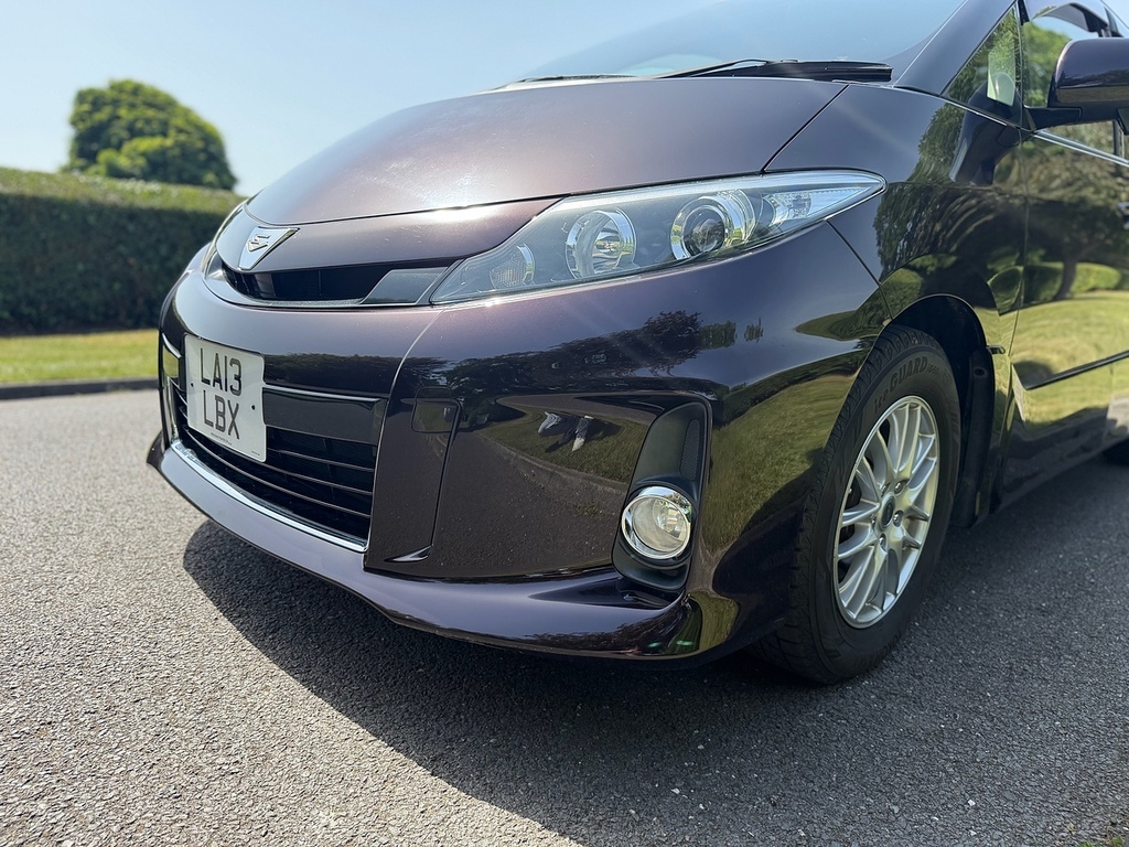 Toyota Estima 2Wd Auto White #44