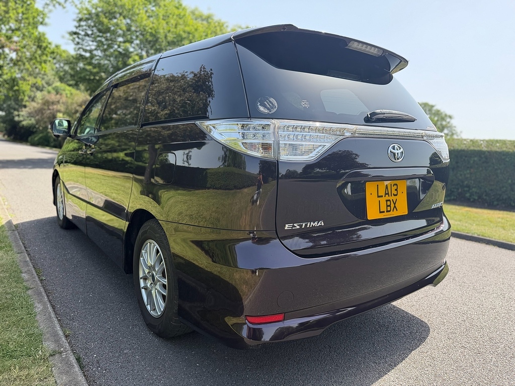 Toyota Estima 2Wd Auto White #8