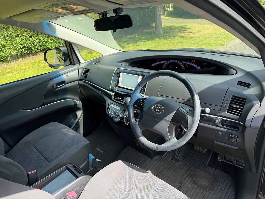 Toyota Estima 2Wd Auto White #23