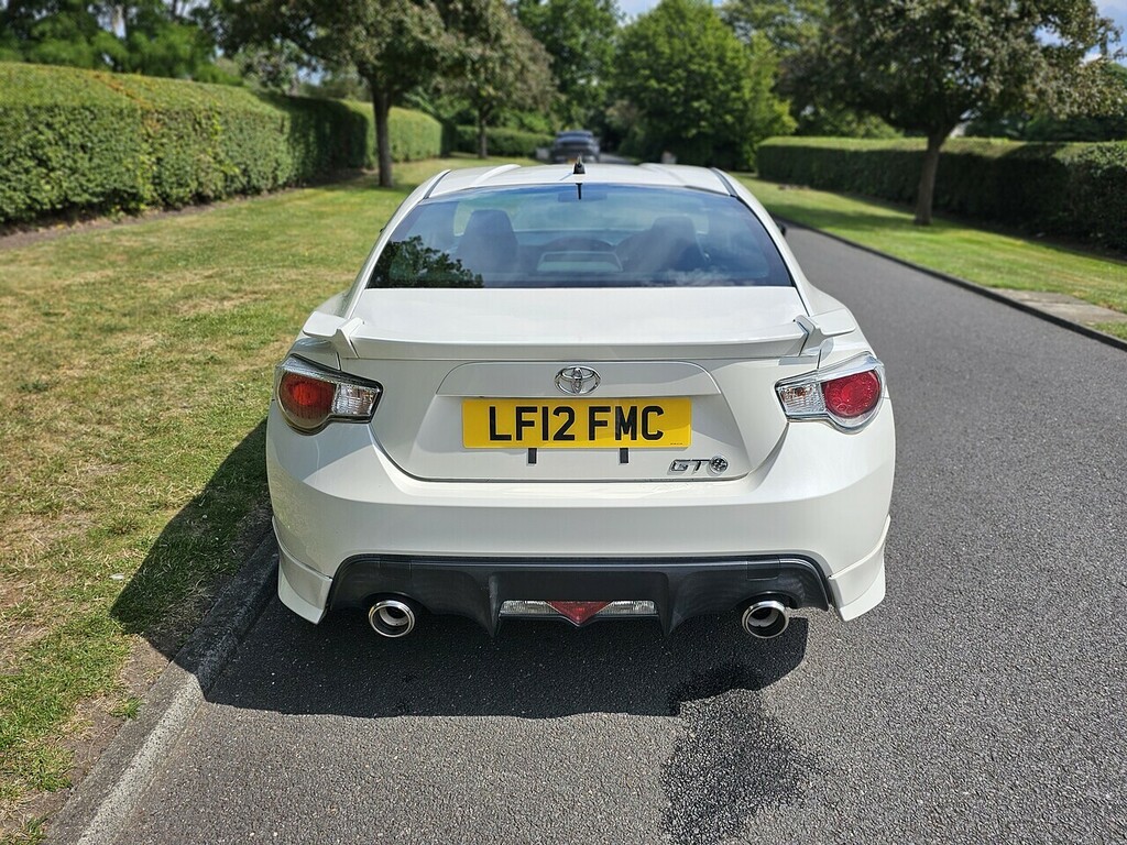 Toyota GT86 Boxer D-4s U3513 White #4
