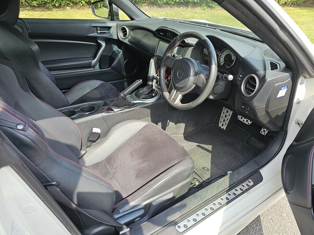 Toyota GT86 2.0 Boxer D-4s Euro 5 White #12