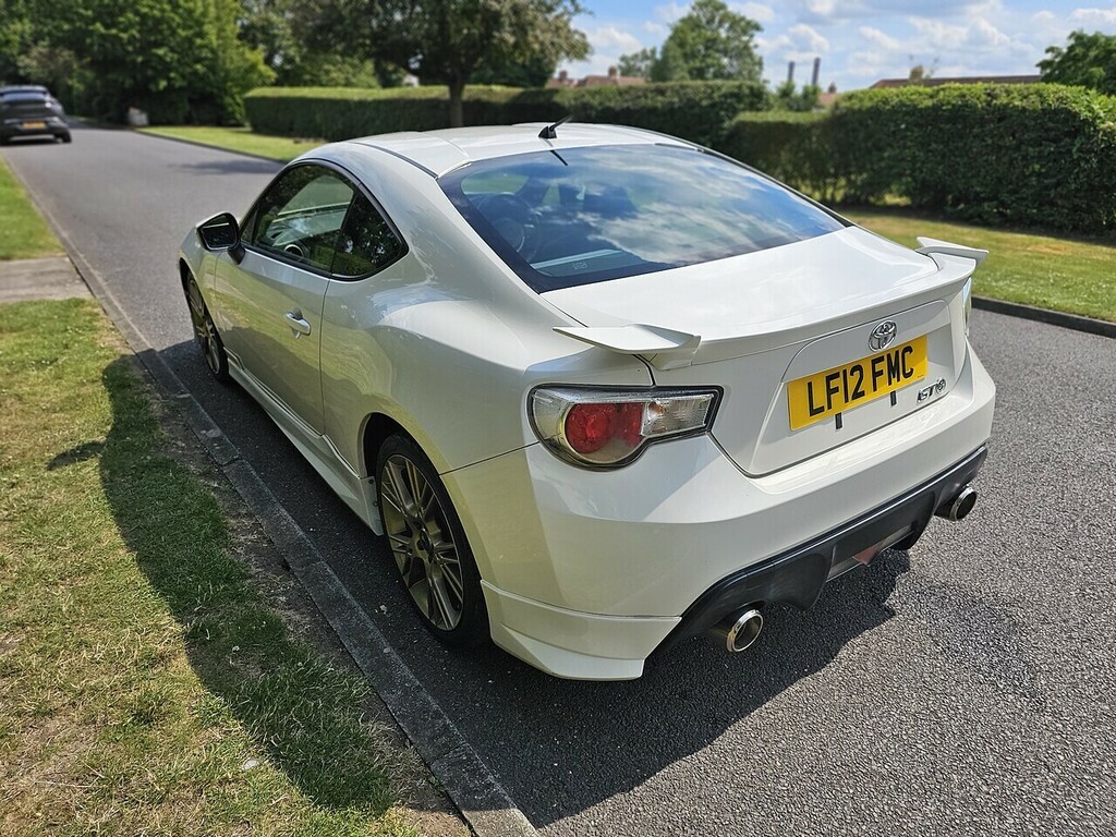 Toyota GT86 Boxer D-4s U3513 White #6