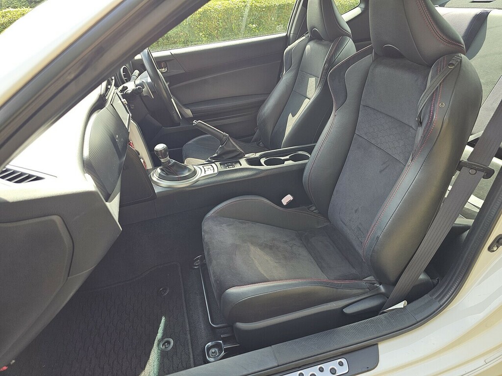 Toyota GT86 2.0 Boxer D-4s Euro 5 White #15