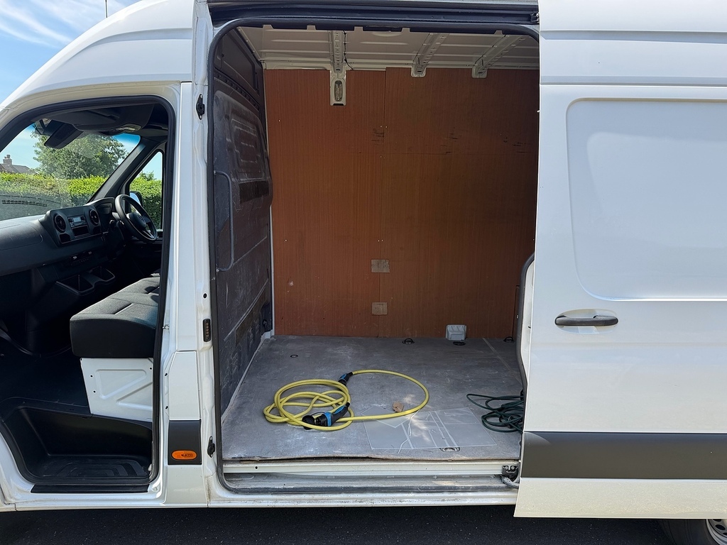 Mercedes-Benz eSprinter 85Kw 55Kwh Progressive Van 80Kw Charger White #22