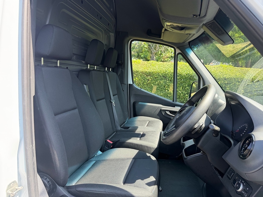 Mercedes-Benz eSprinter 85Kw 55Kwh Progressive Van 80Kw Charger White #20