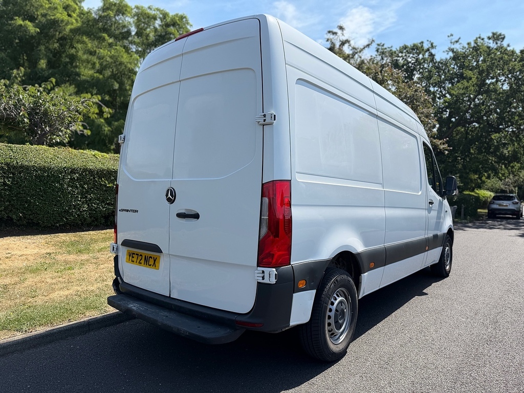 Mercedes-Benz eSprinter Progressive U3592 Ulez White #4