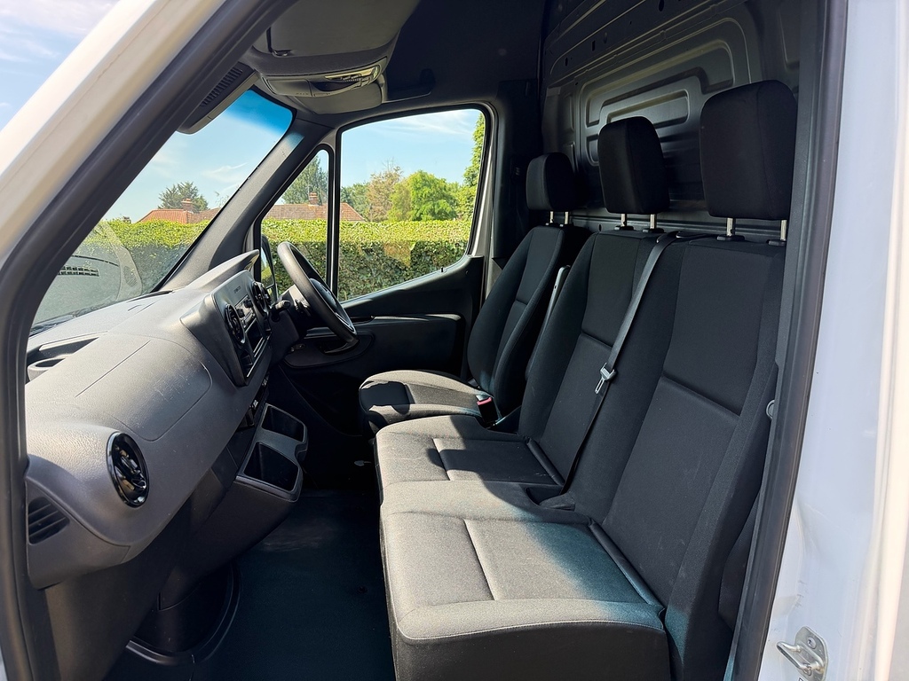 Mercedes-Benz eSprinter 85Kw 55Kwh Progressive Van 80Kw Charger White #18