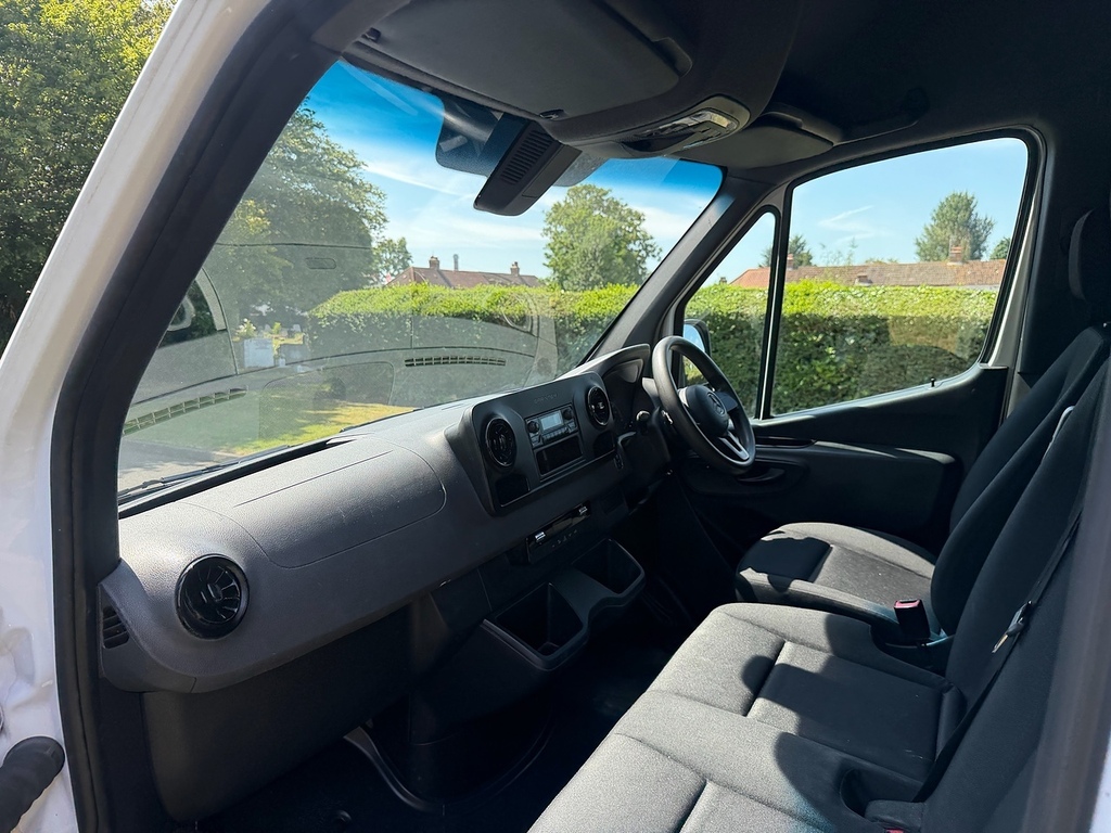Mercedes-Benz eSprinter 85Kw 55Kwh Progressive Van 80Kw Charger White #17