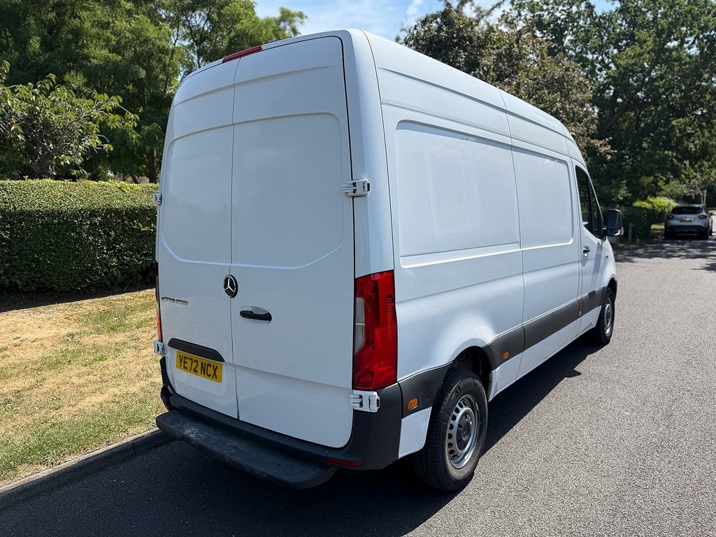 Mercedes-Benz eSprinter Progressive U3592 Ulez White #3