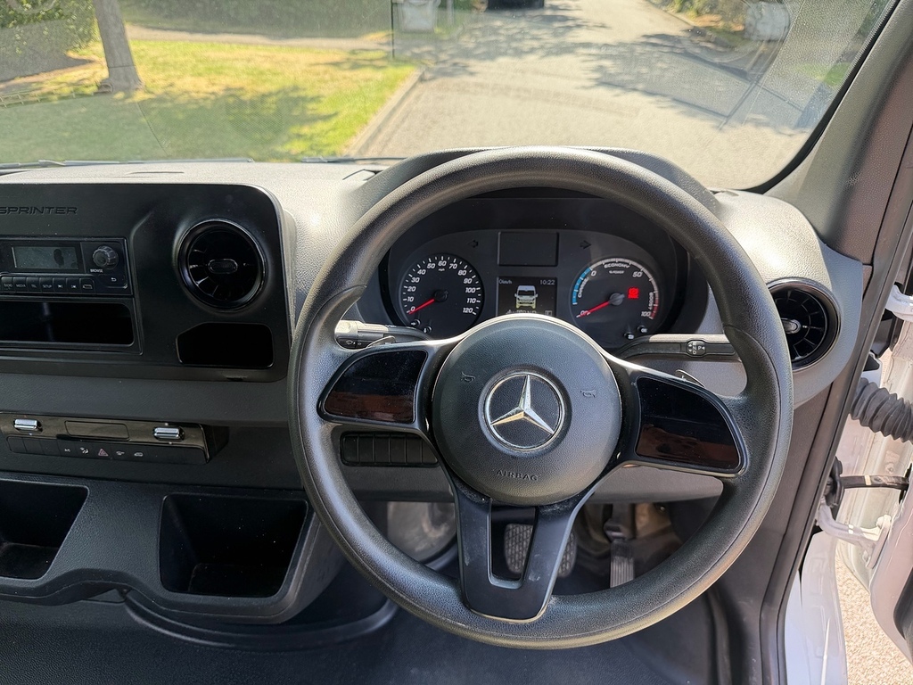 Mercedes-Benz eSprinter 85Kw 55Kwh Progressive Van 80Kw Charger White #16
