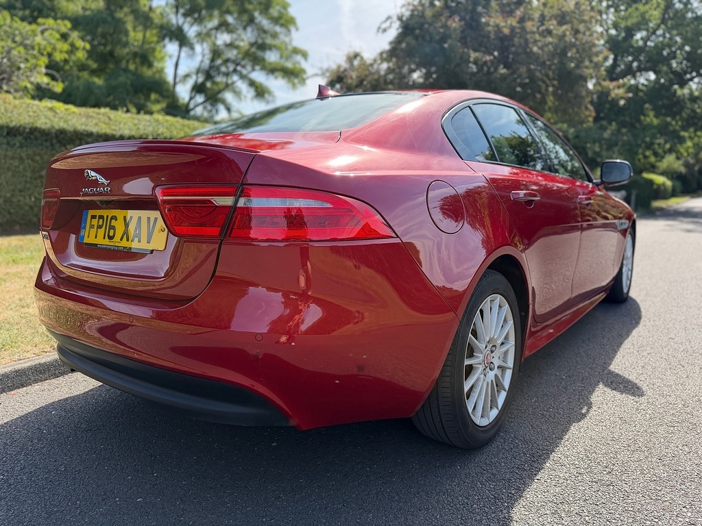 Jaguar XE D R-sport U3590 Ulez Red #4
