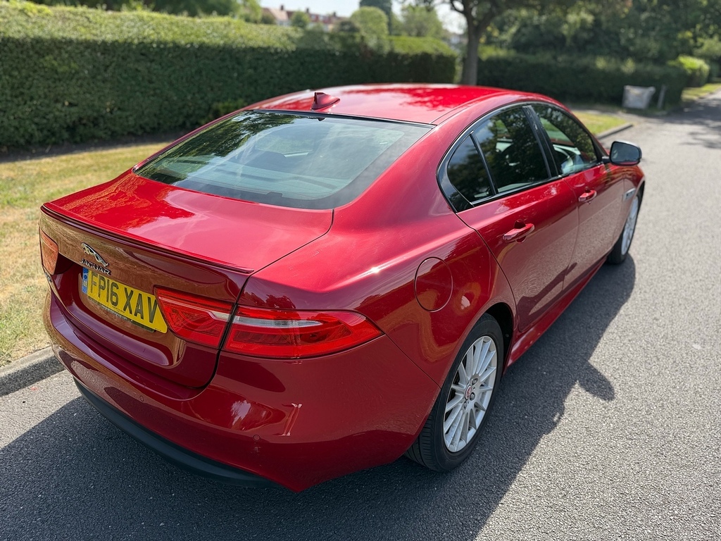 Jaguar XE D R-sport U3590 Ulez Red #3