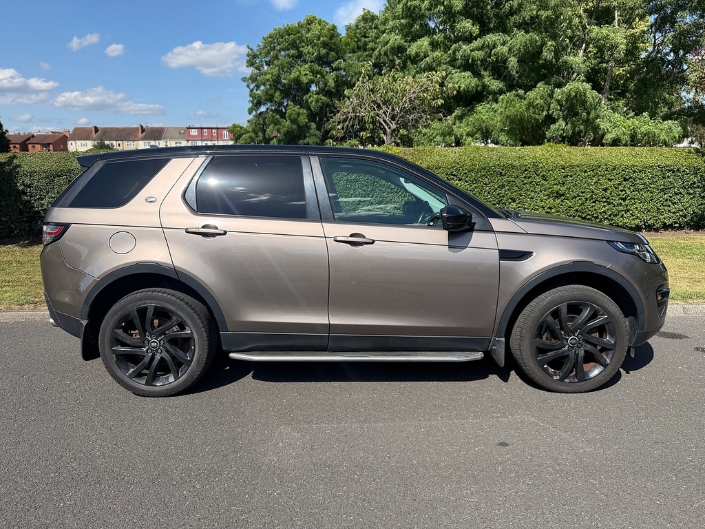 Land Rover Discovery Sport Td4 Hse Black U3522 Ulez Brown #2