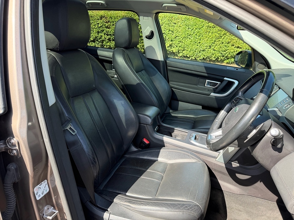 Land Rover Discovery Sport 2L Hse Black Black #28