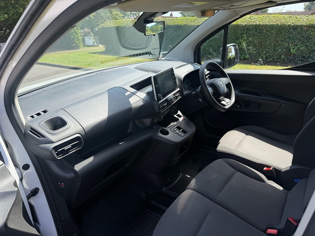 Toyota Proace City 1.5 Bluehdi Active Short Panel Van Swb Euro 6 Ss Grey #17