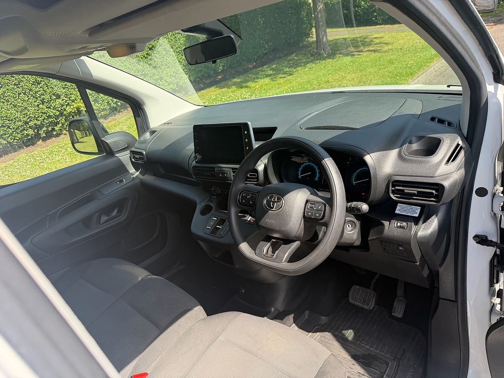 Toyota Proace City 1.5 Bluehdi Active Short Panel Van Swb Euro 6 Ss Grey #19