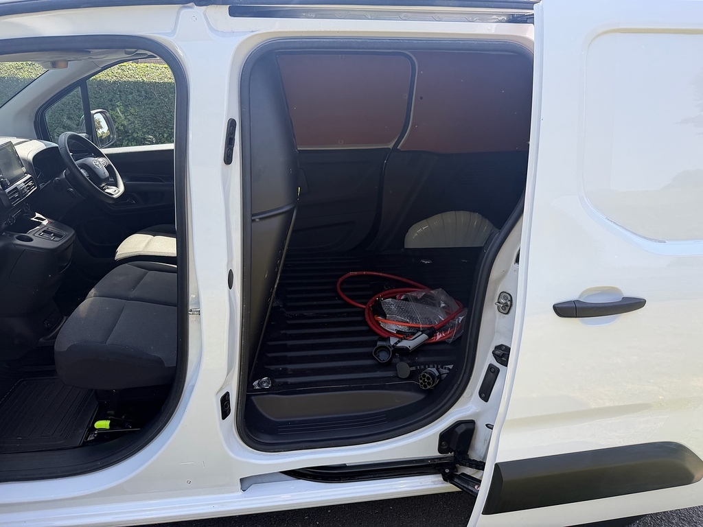 Toyota Proace City 1.5 Bluehdi Active Short Panel Van Swb Euro 6 Ss Grey #21