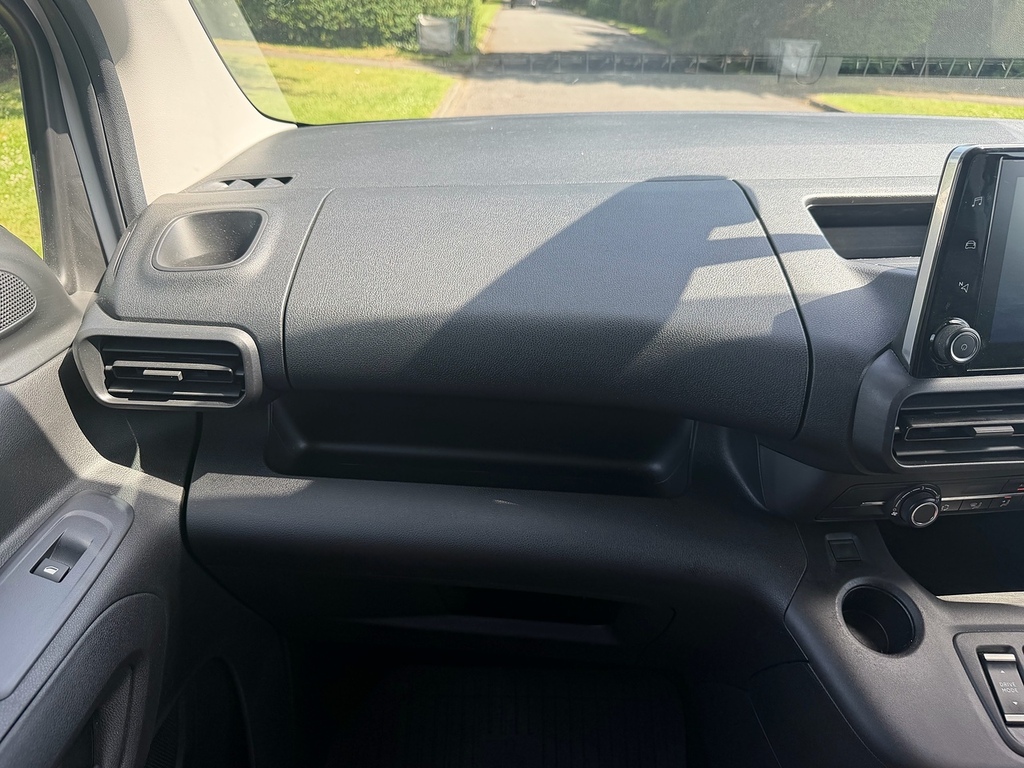 Toyota Proace City 1.5 Bluehdi Active Short Panel Van Swb Euro 6 Ss Grey #27