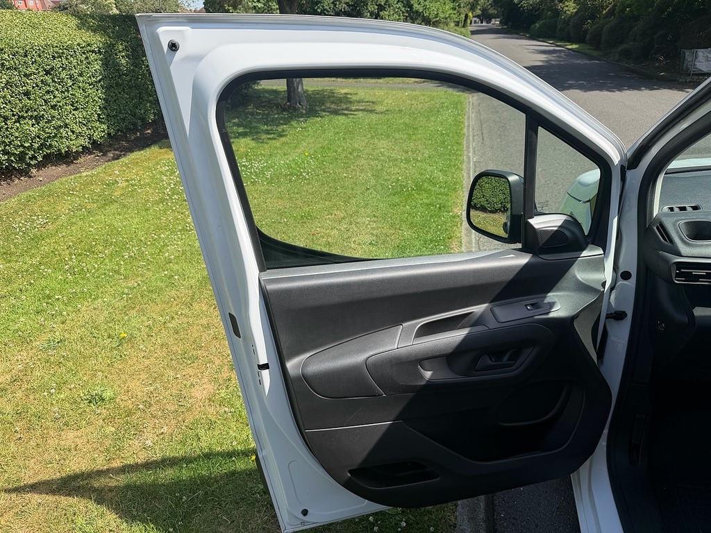 Toyota Proace City 1.5 Bluehdi Active Short Panel Van Swb Euro 6 Ss Grey #24