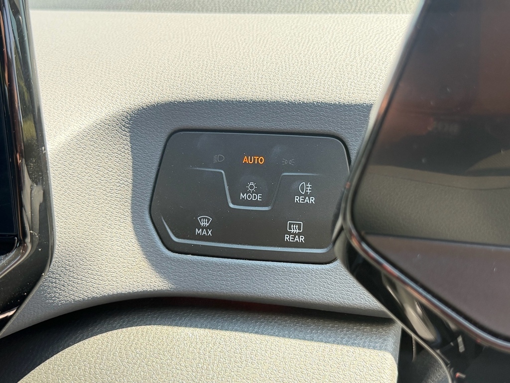 Volkswagen ID.3 107Kw Family Pro 58Kwh 145 Ps White #25