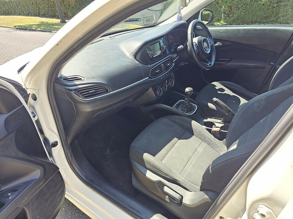 Fiat Tipo Easy Plus Red #12