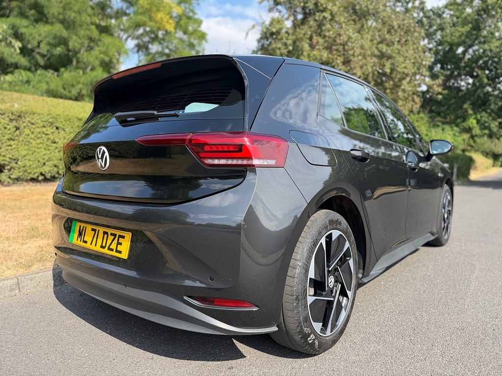 Volkswagen ID.3 Pro Performance Life U3625 Ulez Grey #4