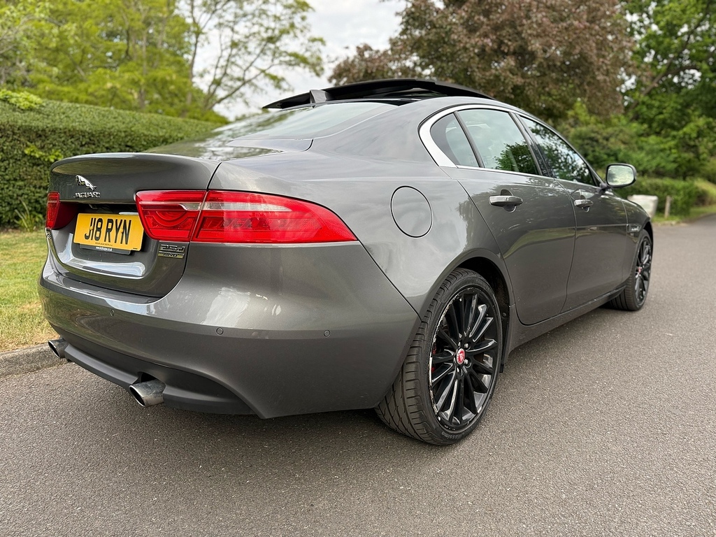 Jaguar XE D Portfolio U3452 Ulez Grey #4