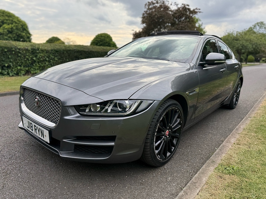 Jaguar XE 2.0 Se 178 Bhp Black #11