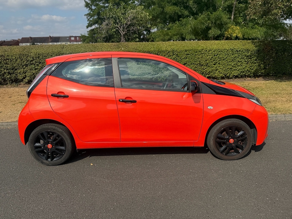 Toyota Aygo Vvt-i X-cite U3626 Ulez Orange #2