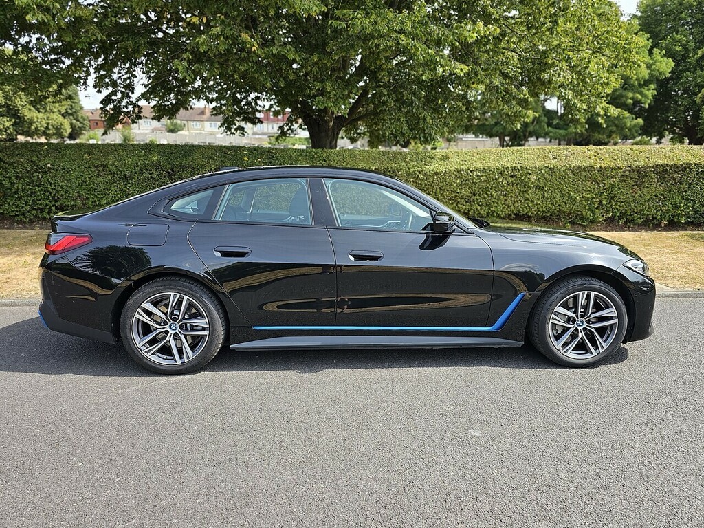 BMW i4 40 Sport U3633 Ulez Blue #2