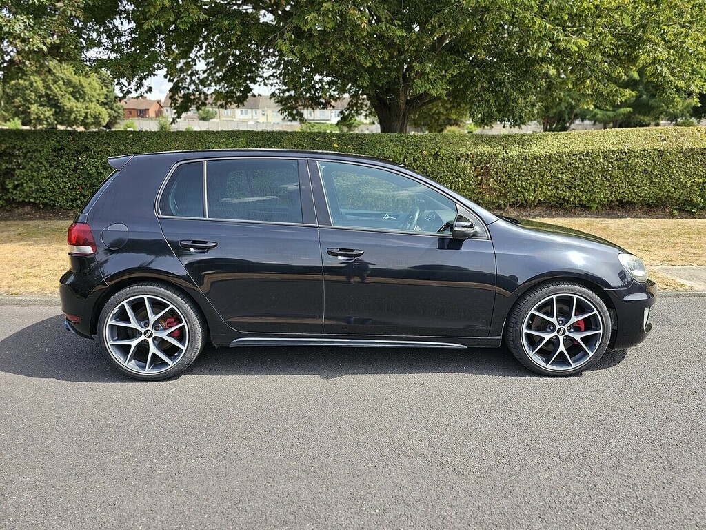 Volkswagen Golf 1.5 Etsi 150 Black Edition Dsg Black #2
