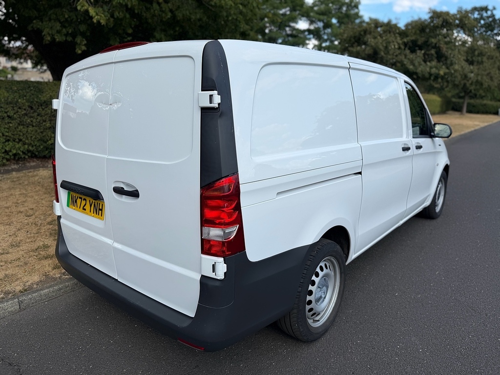 Mercedes-Benz eVito 116 E Progressive U3648 Ulez White #3