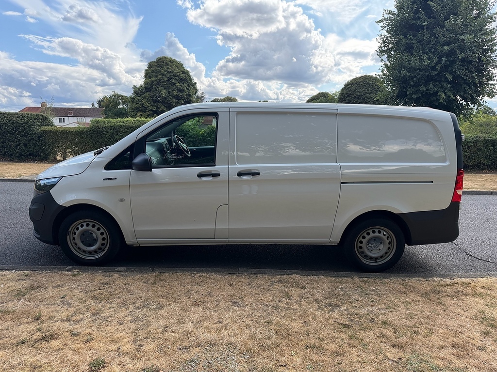 Mercedes-Benz eVito Evito Progressive L2 41Kw White #9