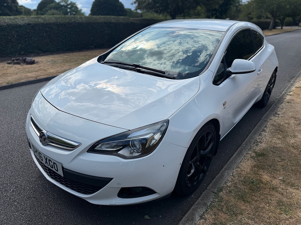 Vauxhall Astra GTC Astra Gtc Limited Edition Cdti Ss Red #10