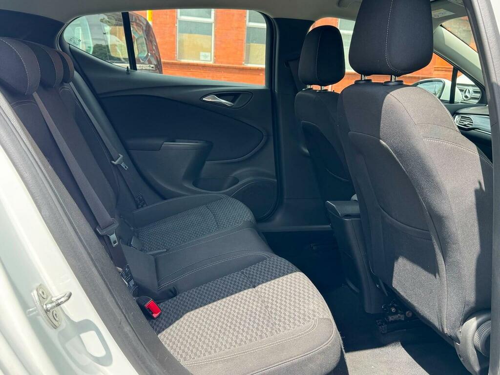 Vauxhall Astra 1.4I Turbo Sri Euro 6 White #2