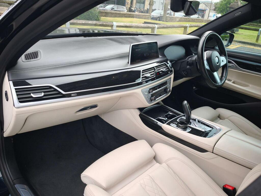 BMW 7 Series Grey #8