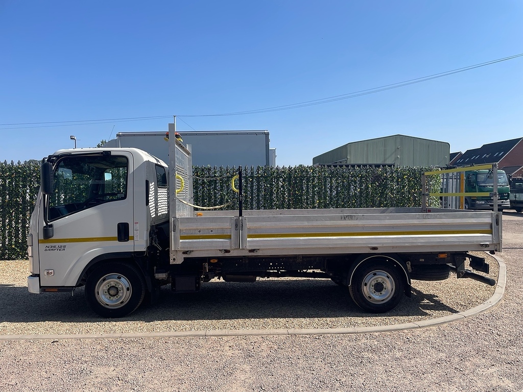 Isuzu D N35 LP23ZYN White #6