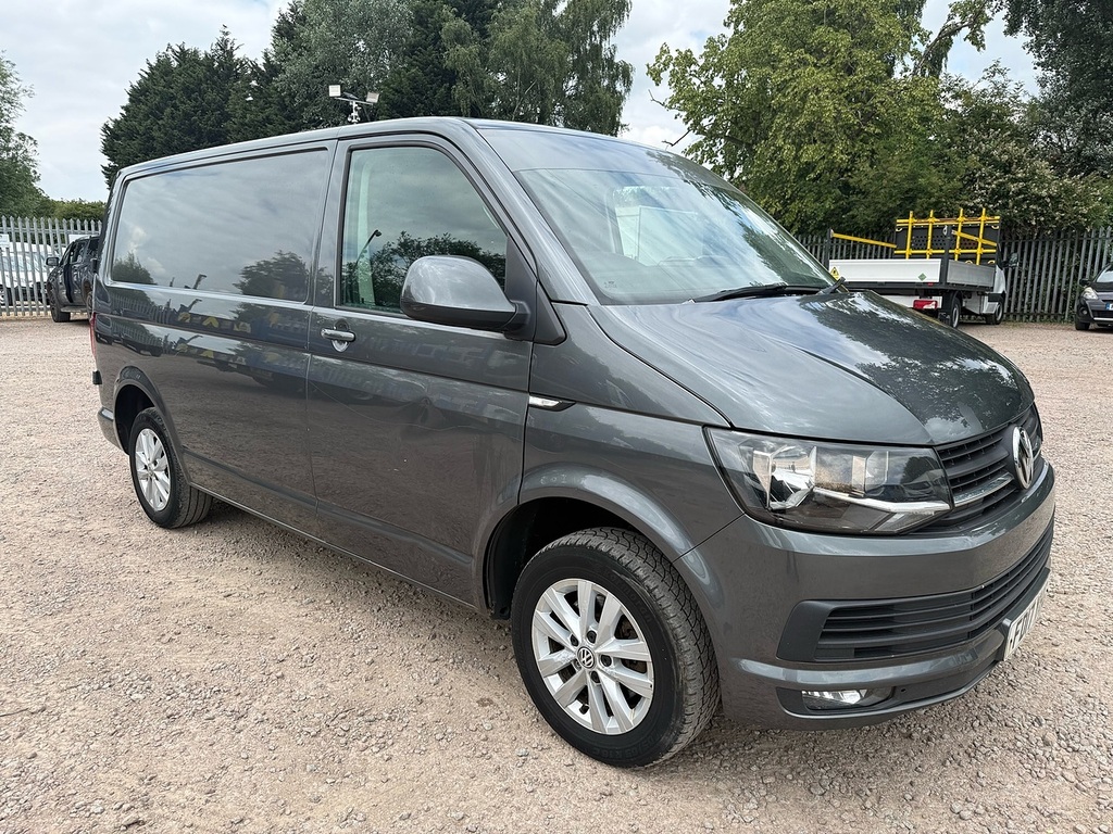 Volkswagen Transporter T32 Kombi Highline Lwb Eu6 204 Ps 2.0 Tdi Bmt 7Sp White #1