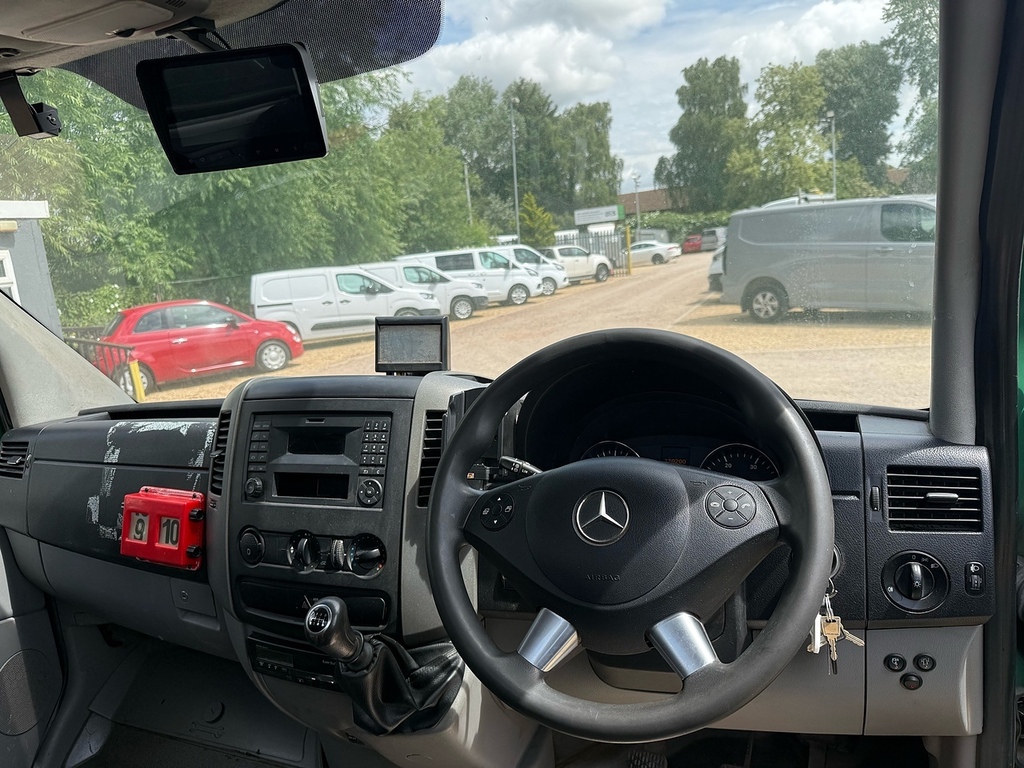 Mercedes-Benz Sprinter 310 Cdi Panel Van Red #9