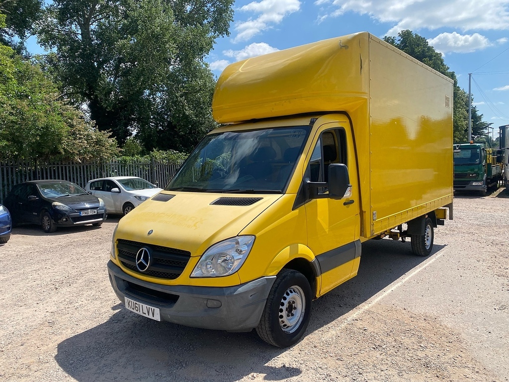 Mercedes-Benz Sprinter 313 Cdi Yellow #3