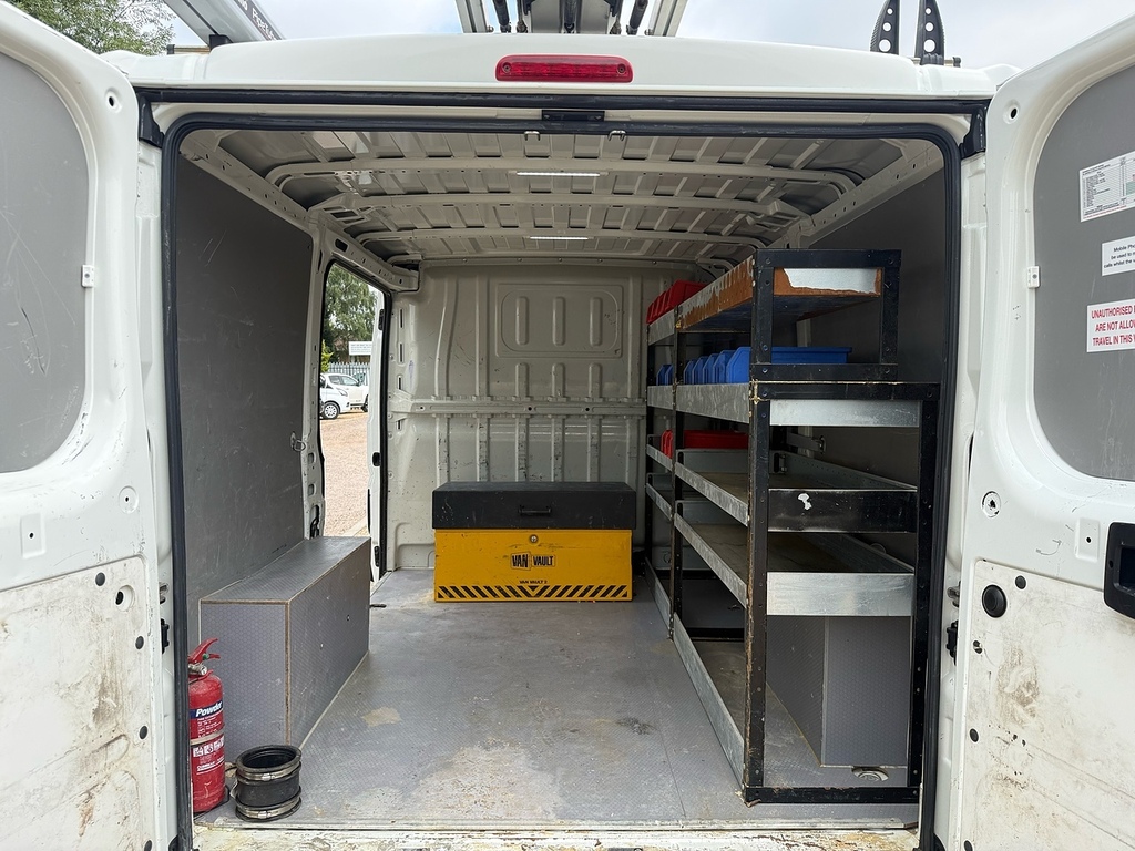 Citroen Relay Bluehdi 33 Enterprise White #3
